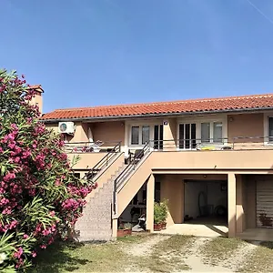 https://apartments-remi.hotelinzadar.com